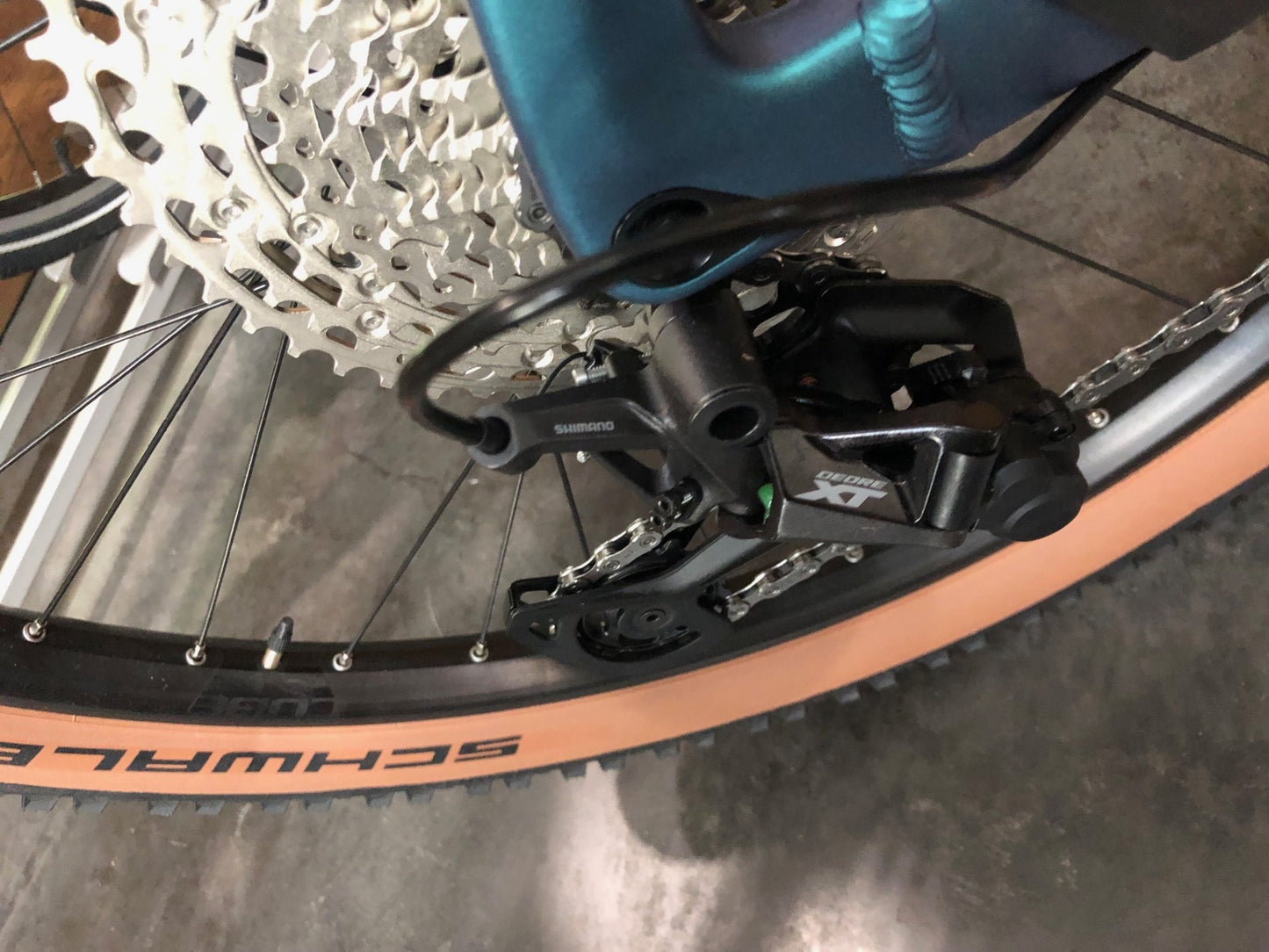 Cube reaction hybrid race 750