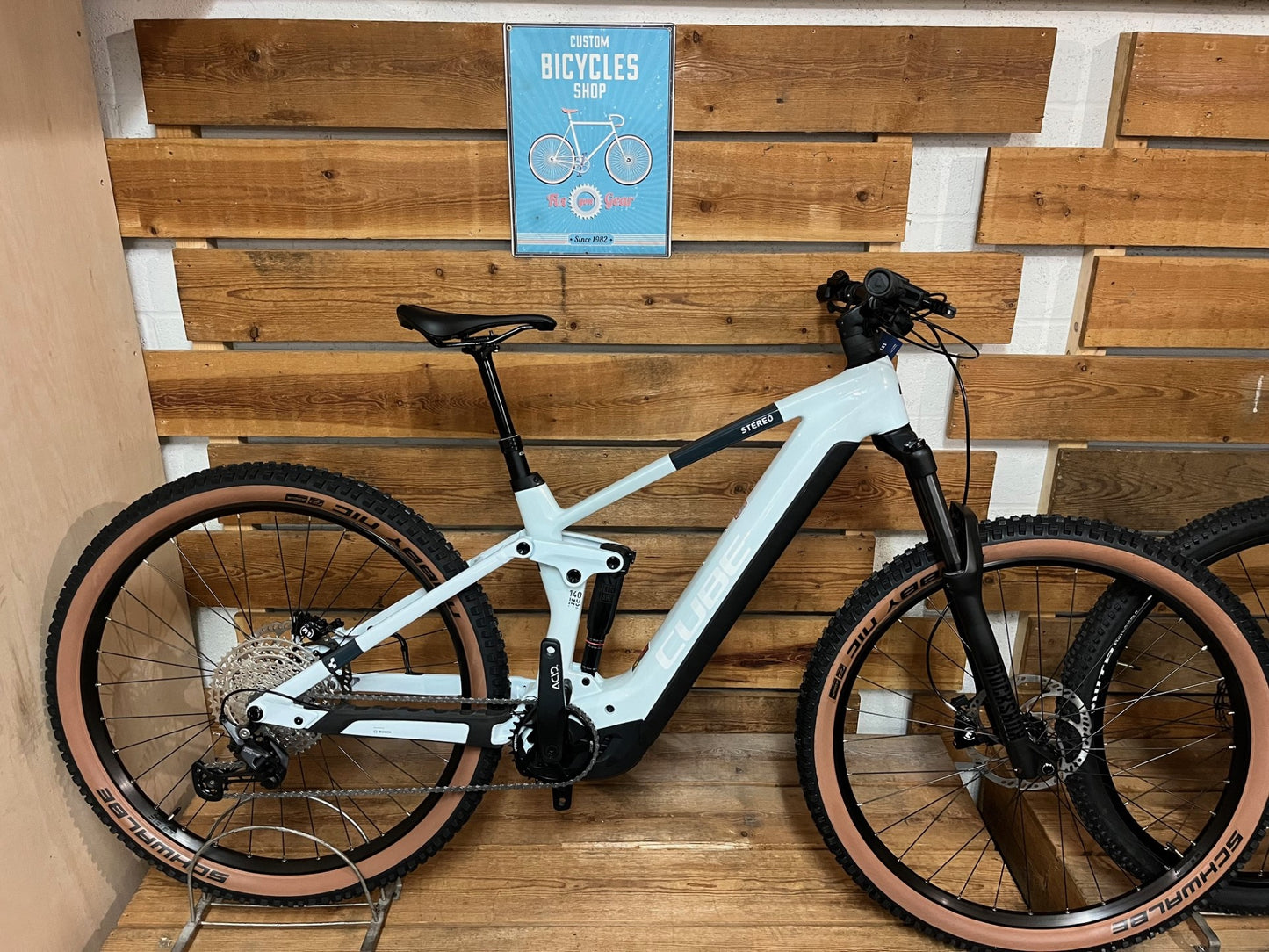 Cube stereo hybrid 140 hpc pro 750